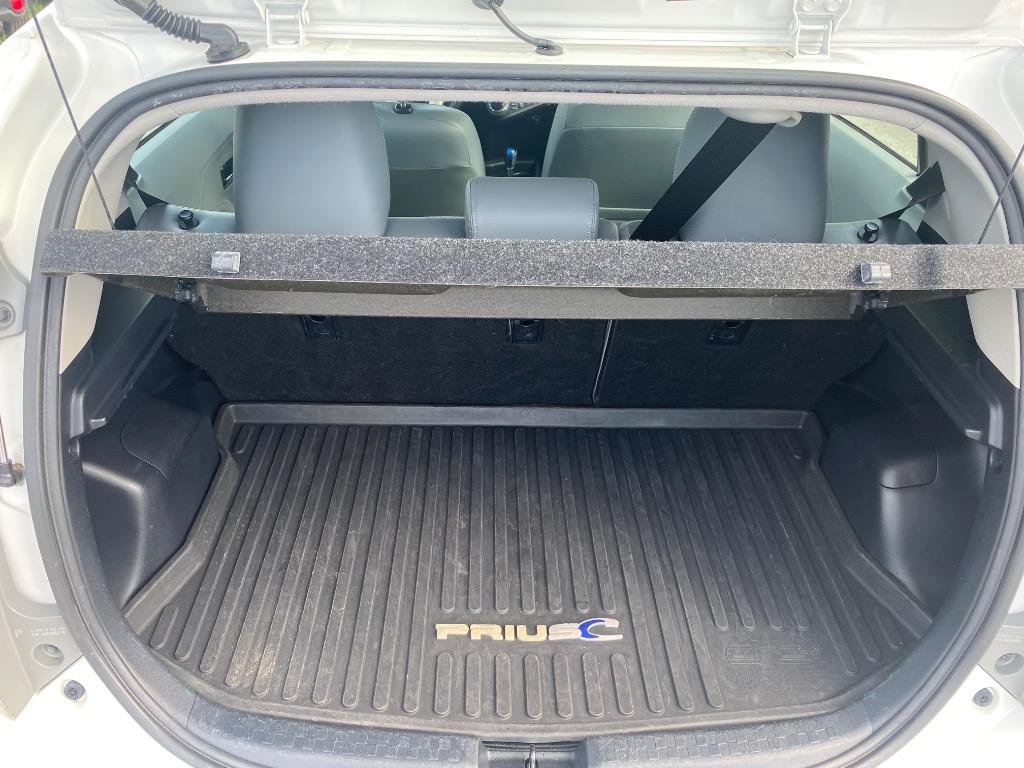 2014 Toyota Prius - $8,995