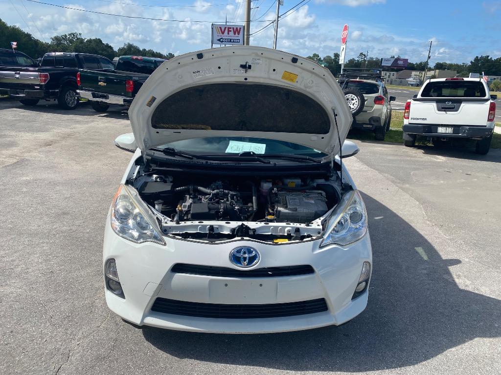 2014 Toyota Prius - $8,995
