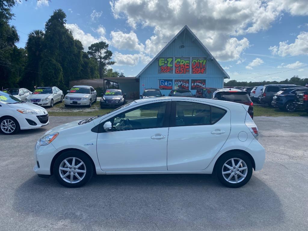 2014 Toyota Prius - $8,995
