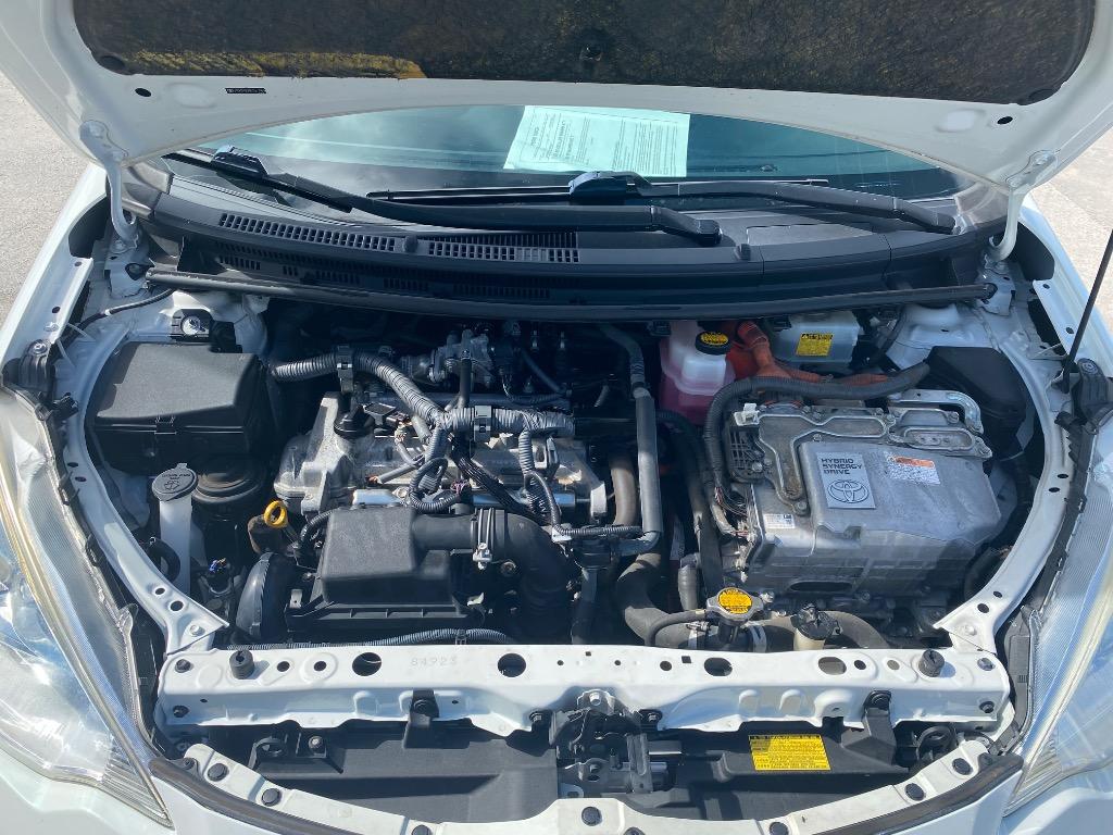 2014 Toyota Prius - $8,995