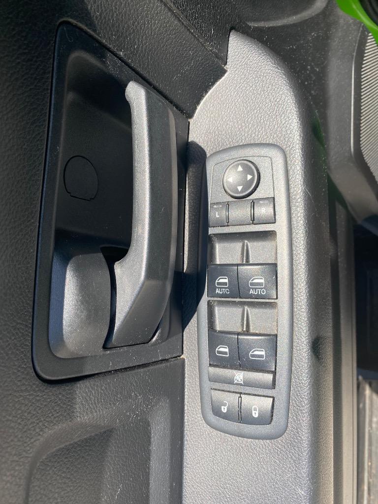 2018 Ram 1500 - $19,995