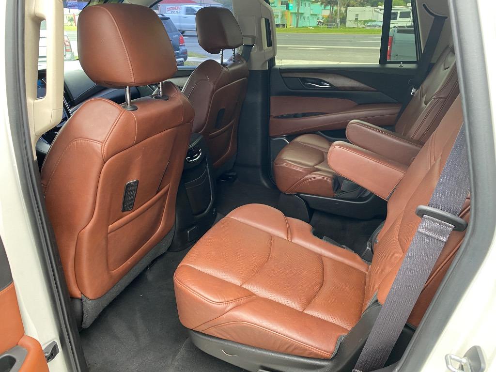 2015 Cadillac Escalade - $17,995