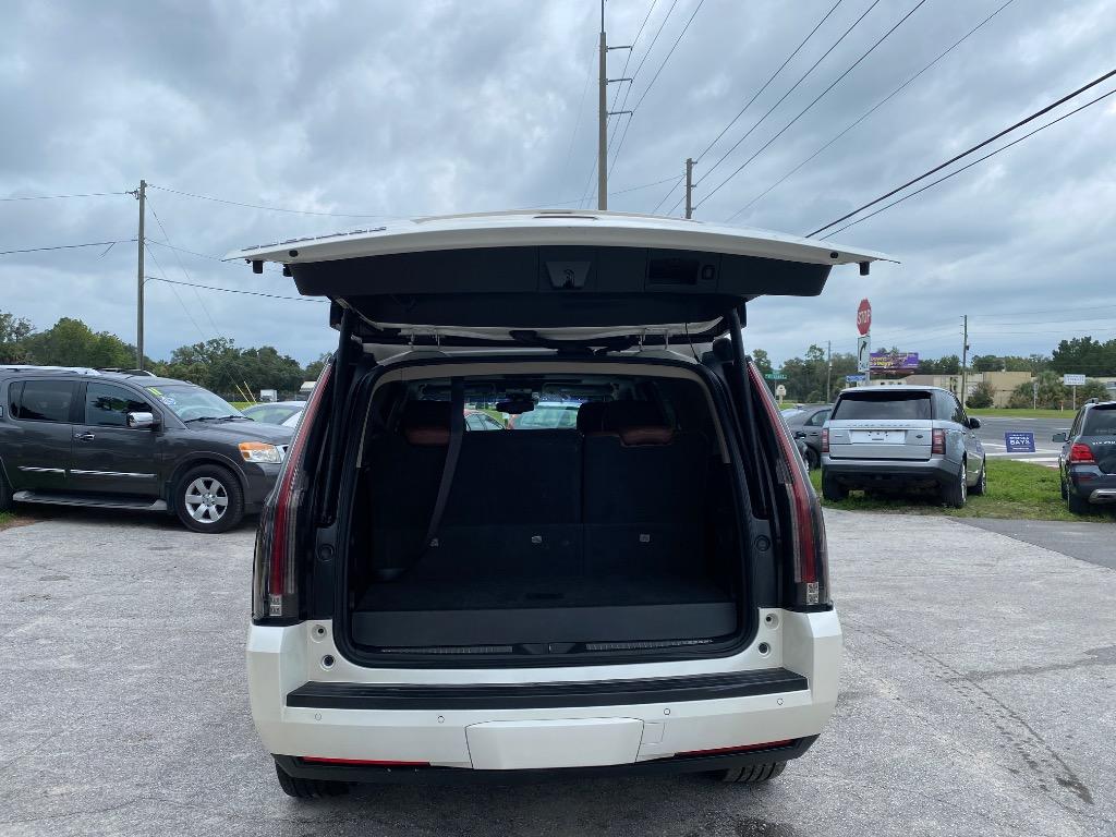 2015 Cadillac Escalade - $17,995