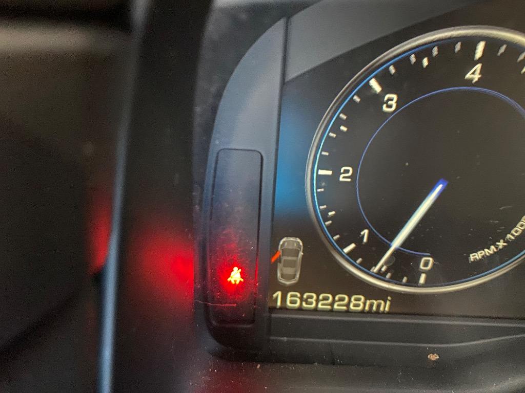 2015 Cadillac Escalade - $17,995