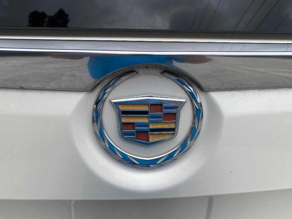 2015 Cadillac Escalade - $17,995