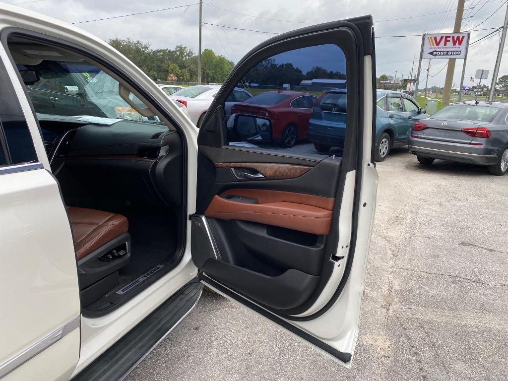 2015 Cadillac Escalade - $17,995