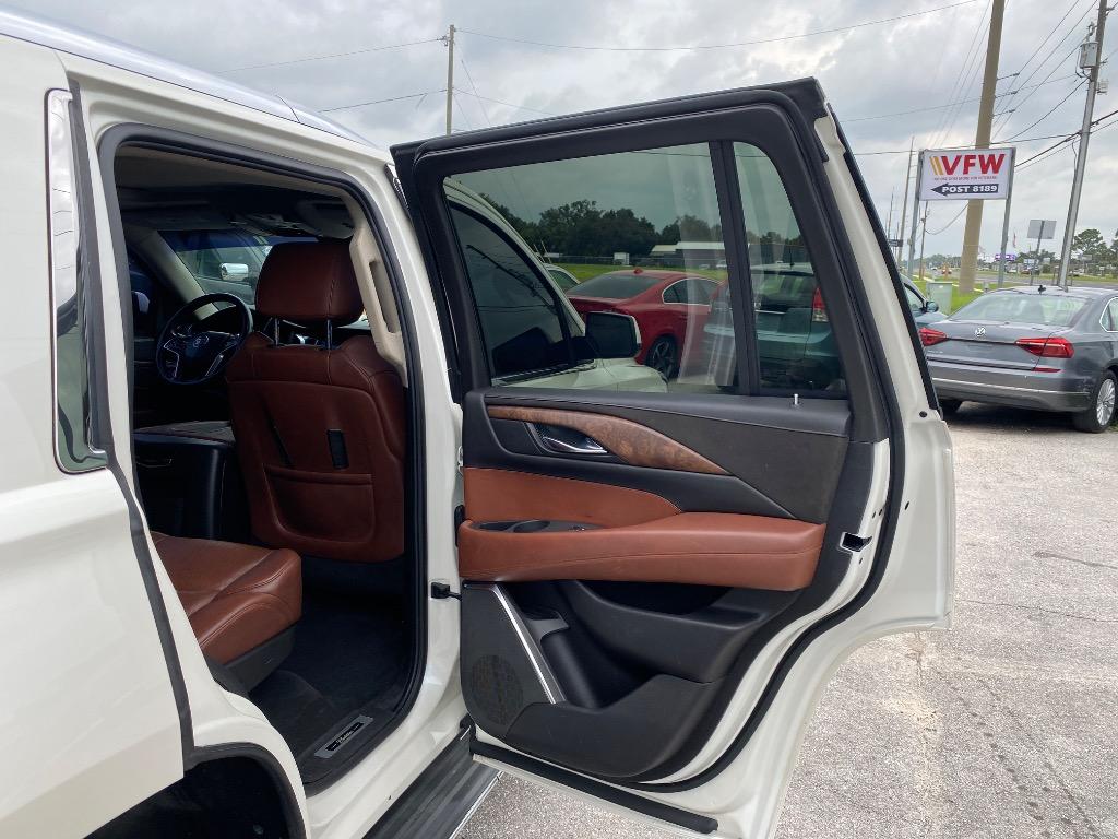 2015 Cadillac Escalade - $17,995