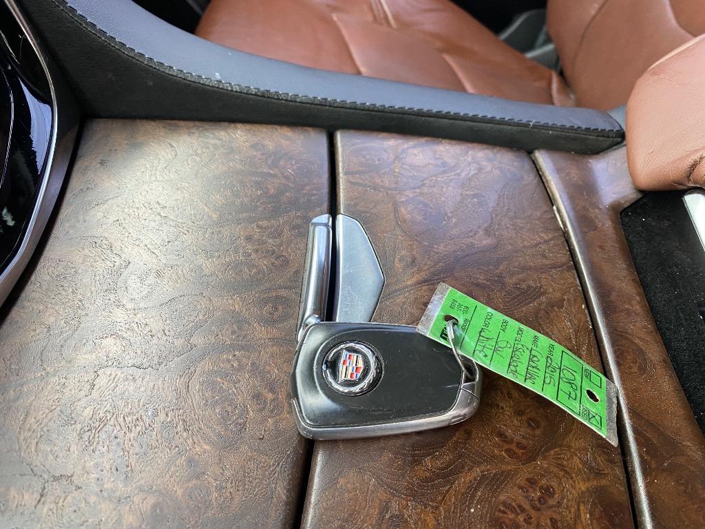 2015 Cadillac Escalade - $17,995