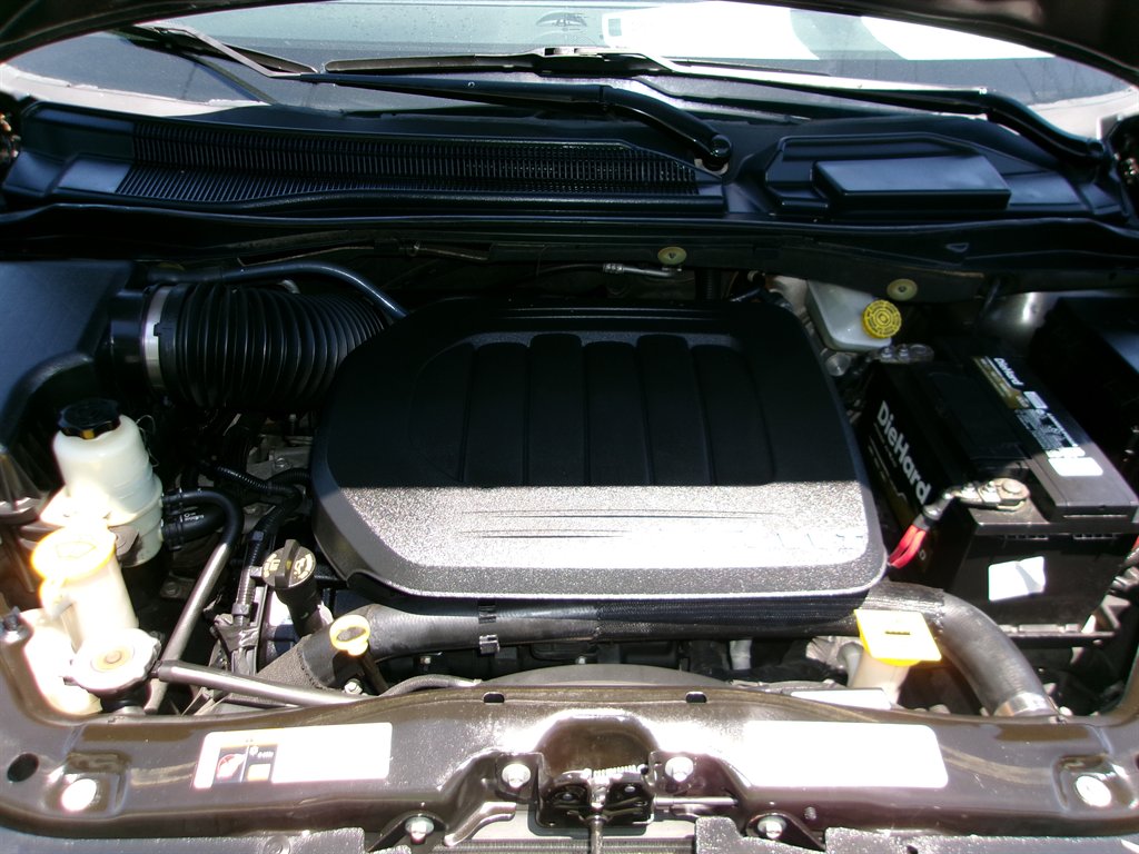 2015 Chrysler Town And Country - $12,995