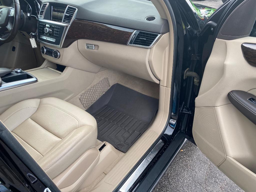 2013 Mercedes-Benz Ml-class - $8,995