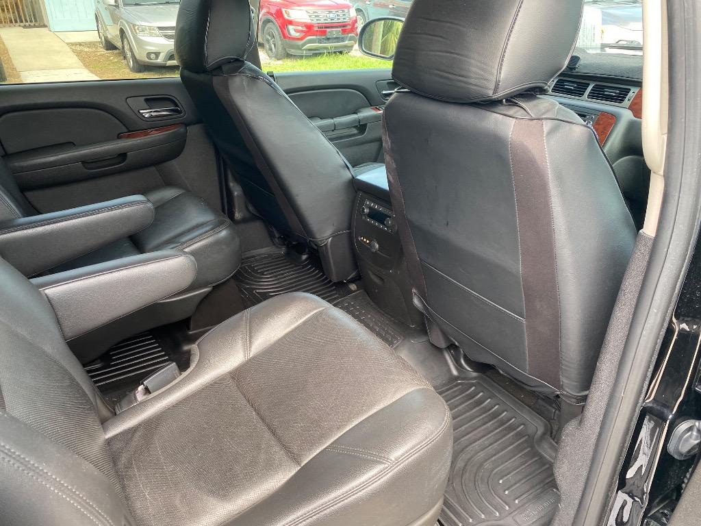 2013 Chevrolet Suburban - $14,995