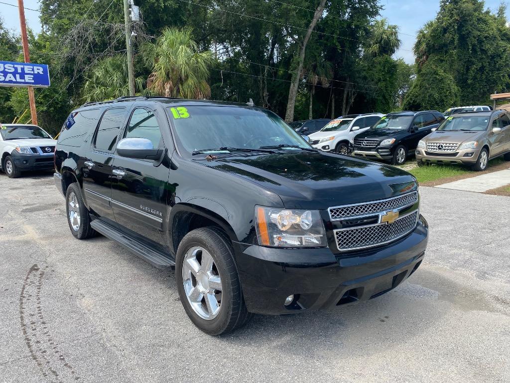 2013 Chevrolet Suburban - $14,995