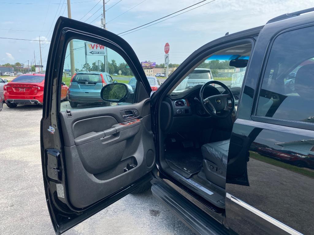 2013 Chevrolet Suburban - $14,995
