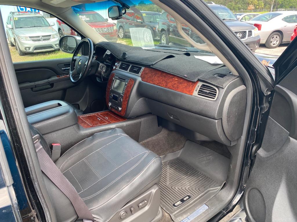 2013 Chevrolet Suburban - $14,995