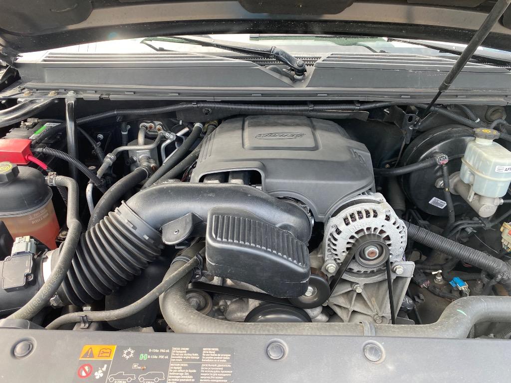 2013 Chevrolet Suburban - $14,995