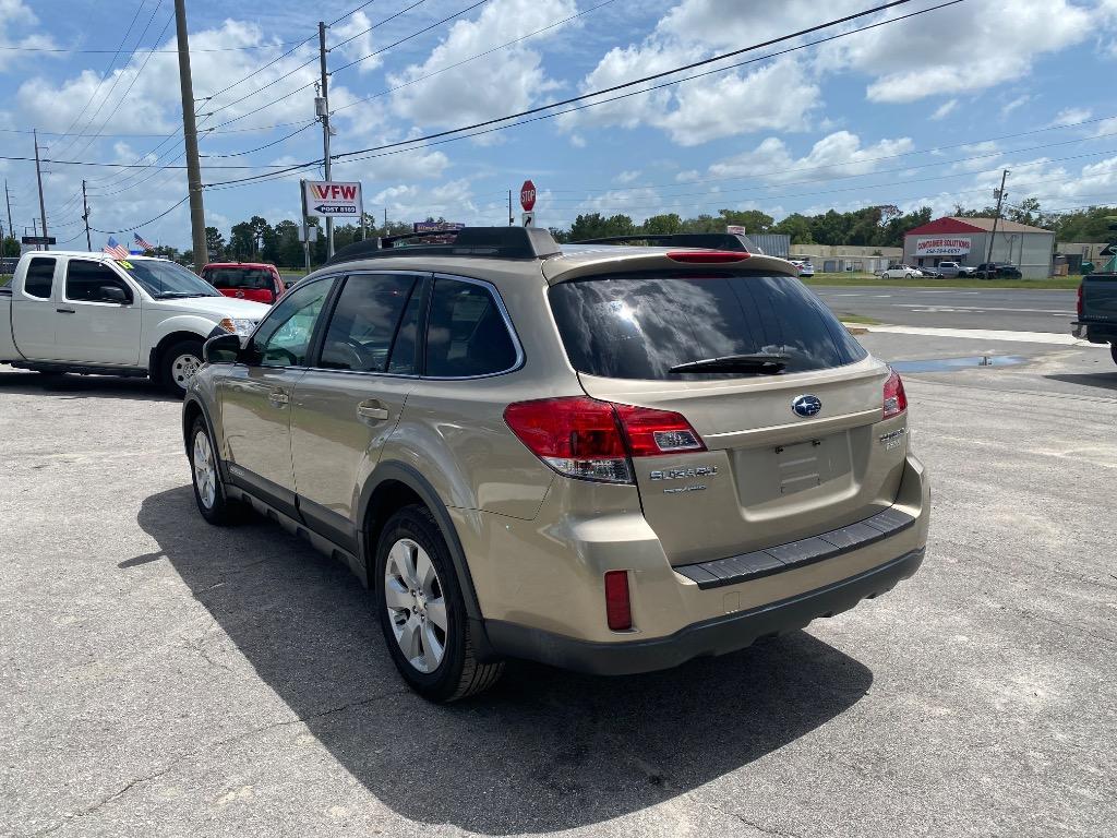 2010 Subaru Outback - $8,995