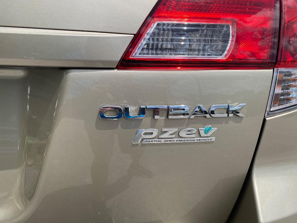 2010 Subaru Outback - $8,995