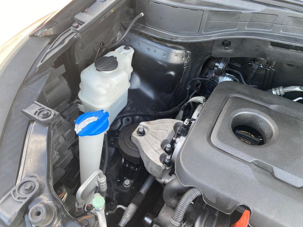 2017 Hyundai Santa Fe - $11,995