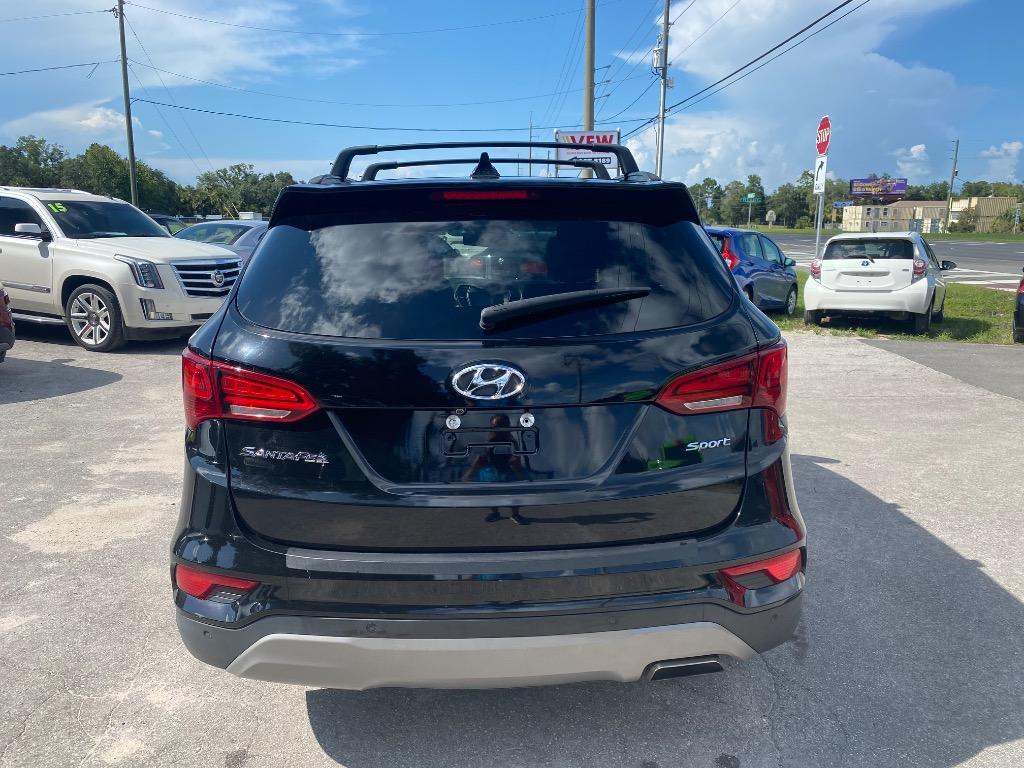 2017 Hyundai Santa Fe - $11,995