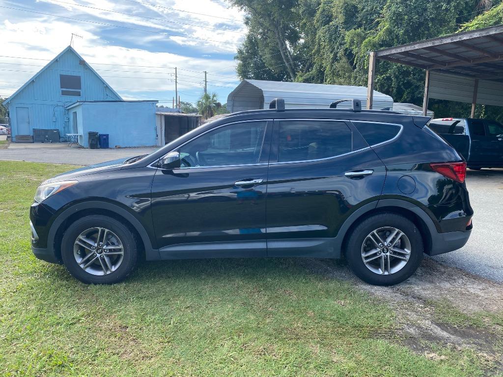 2017 Hyundai Santa Fe - $11,995