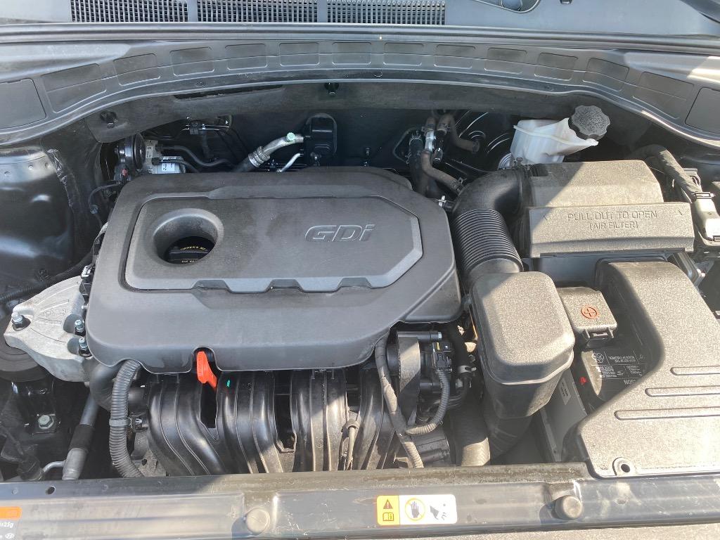 2017 Hyundai Santa Fe - $11,995
