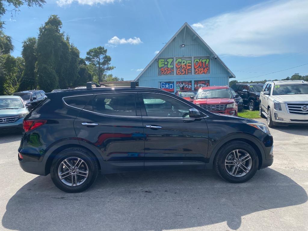 2017 Hyundai Santa Fe - $11,995