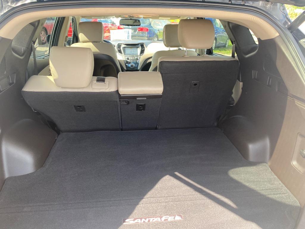 2017 Hyundai Santa Fe - $11,995