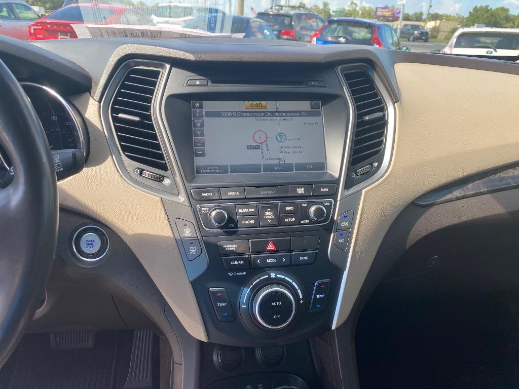2017 Hyundai Santa Fe - $11,995