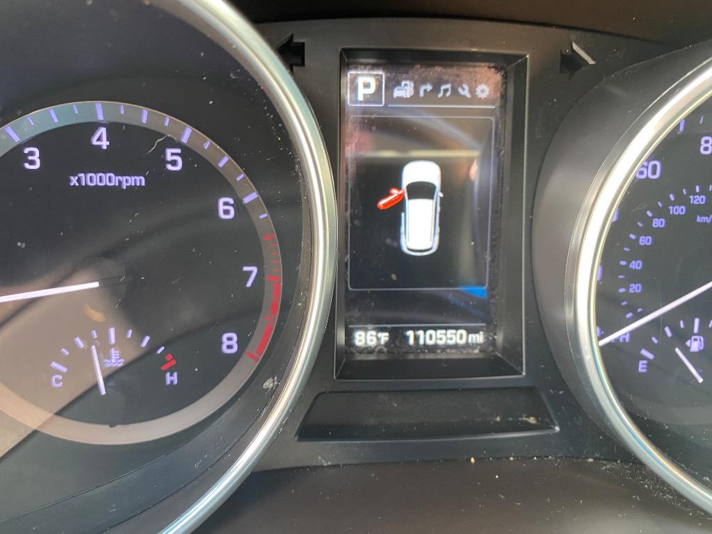 2017 Hyundai Santa Fe - $11,995