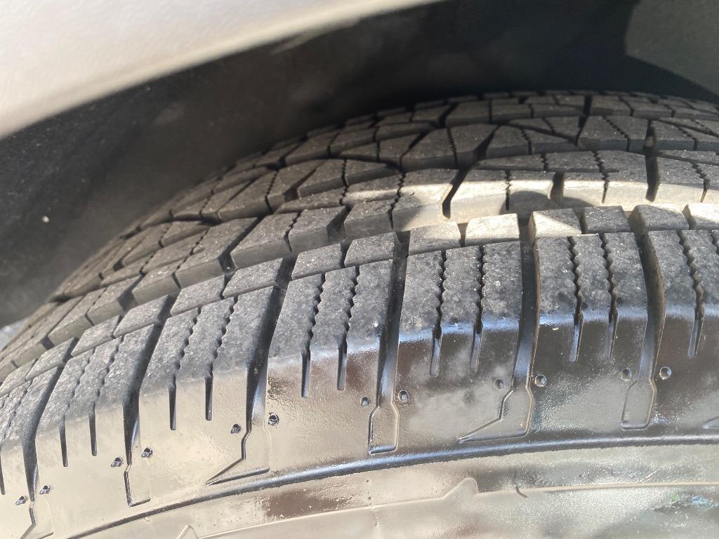 2017 Hyundai Santa Fe - $11,995