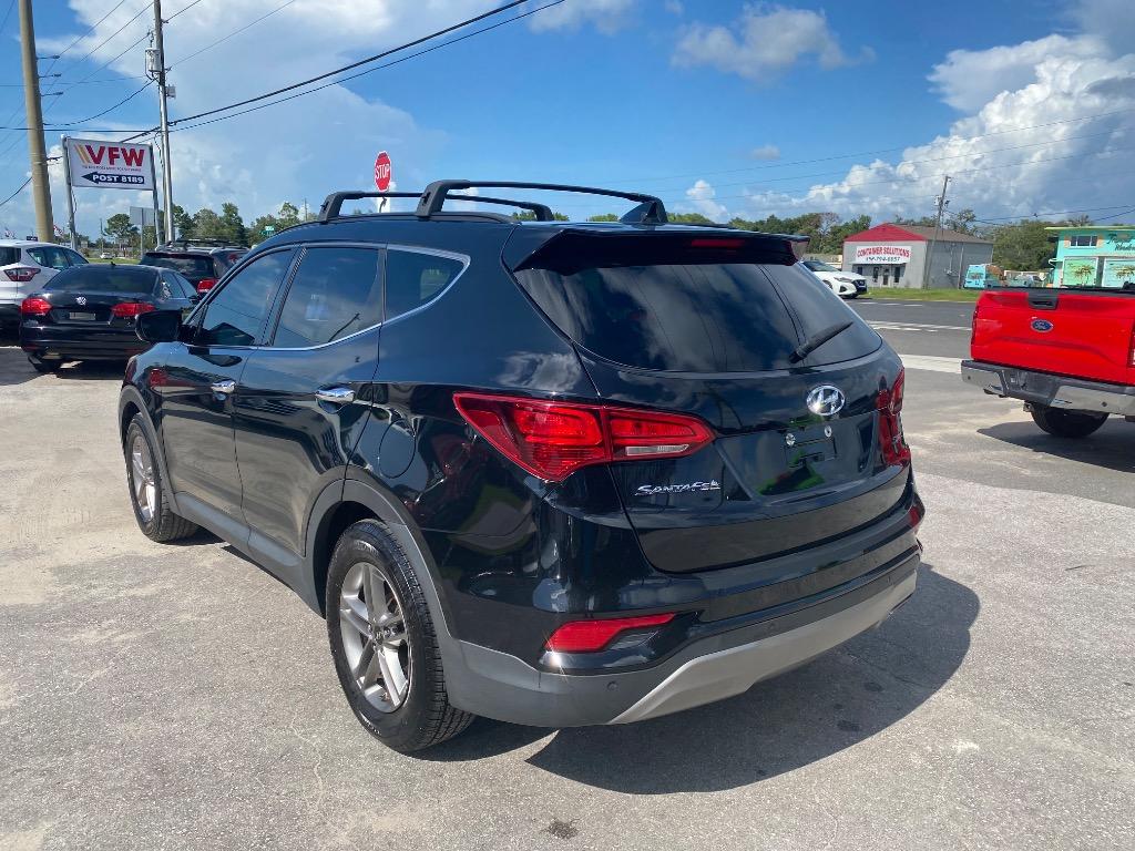 2017 Hyundai Santa Fe - $11,995