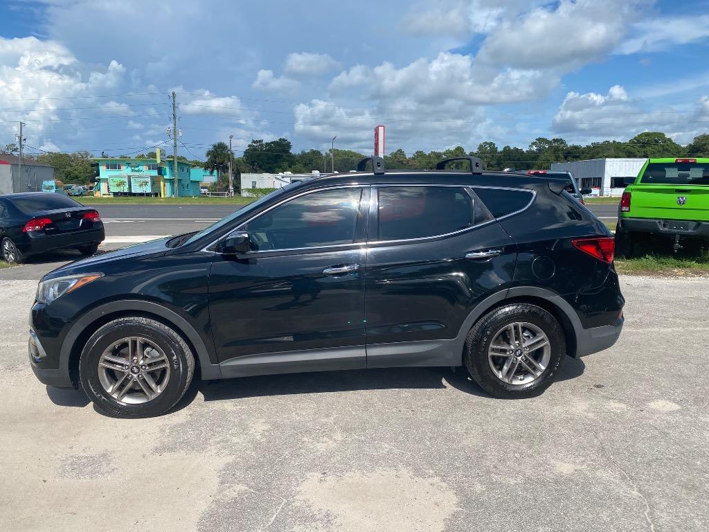 2017 Hyundai Santa Fe - $11,995