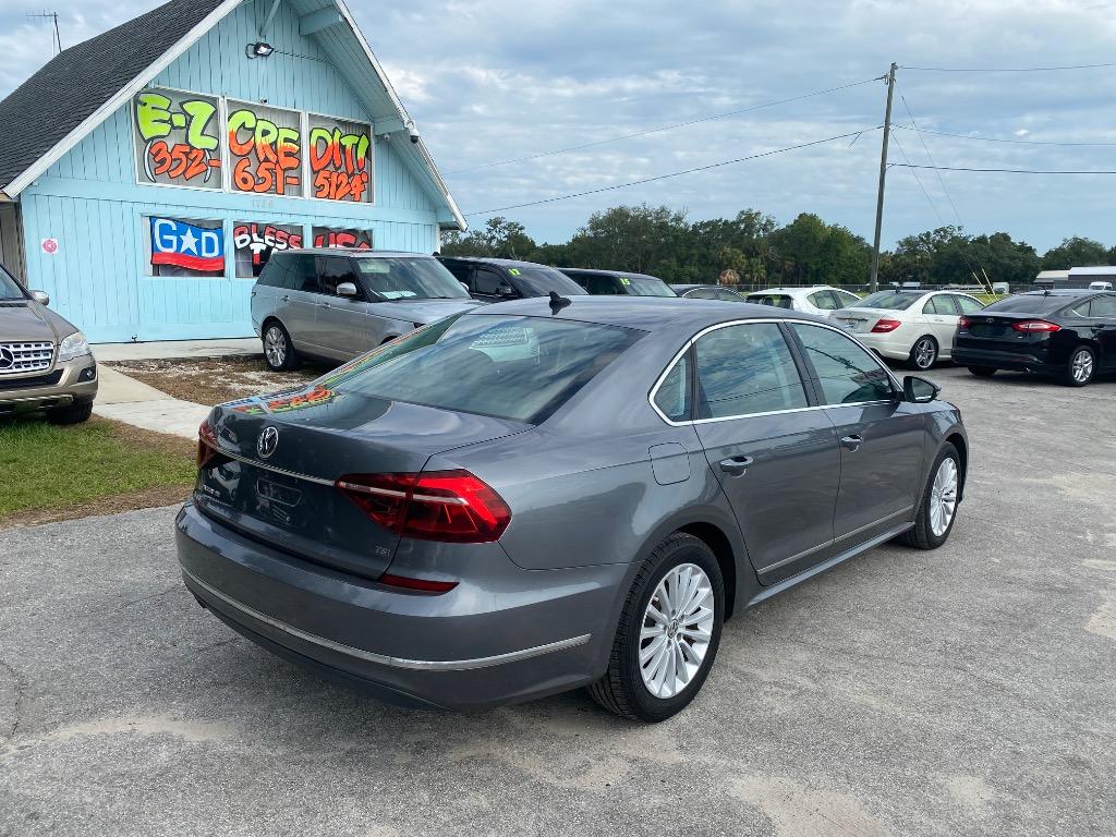 2017 Volkswagen Passat - $10,995