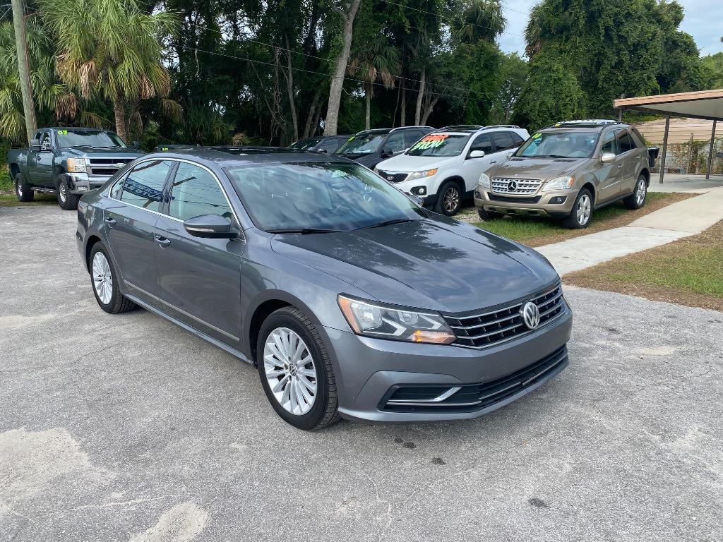 2017 Volkswagen Passat - $10,995