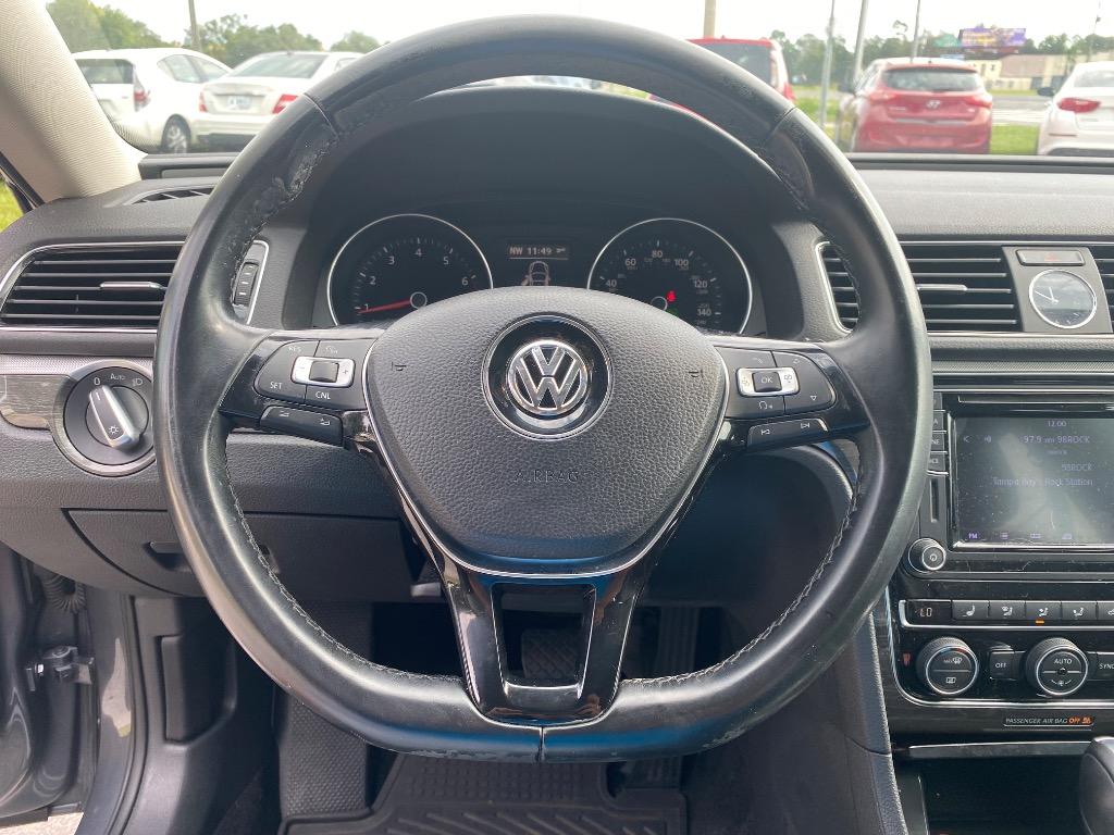 2017 Volkswagen Passat - $10,995