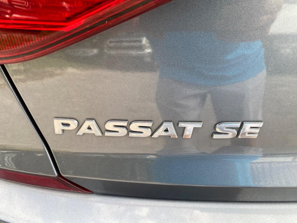 2017 Volkswagen Passat - $10,995