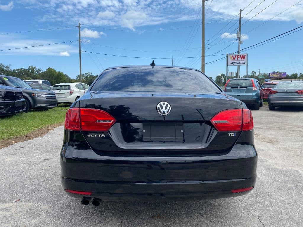 2013 Volkswagen Jetta - $8,995