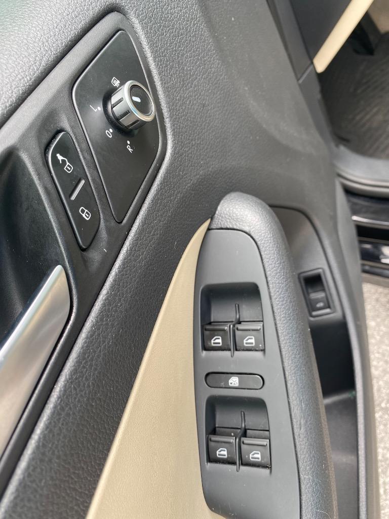 2013 Volkswagen Jetta - $8,995