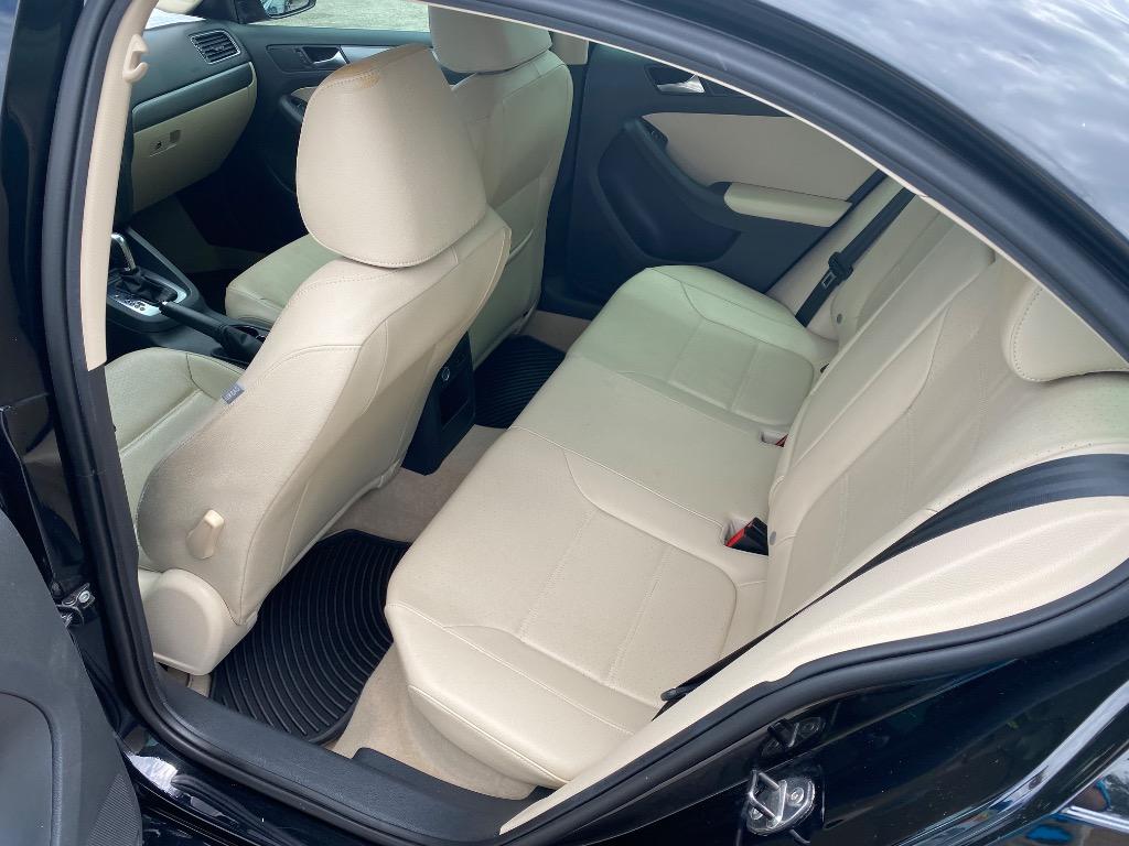 2013 Volkswagen Jetta - $8,995