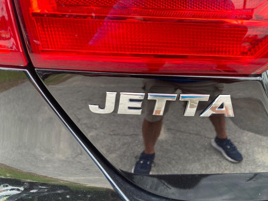 2013 Volkswagen Jetta - $8,995