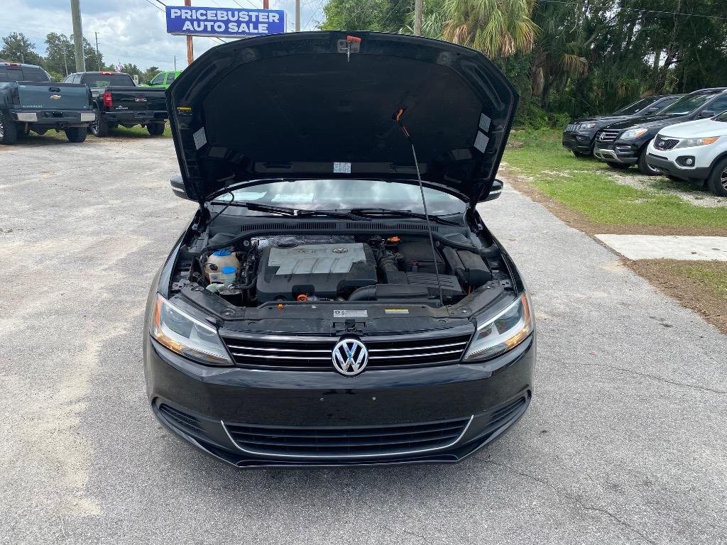 2013 Volkswagen Jetta - $8,995