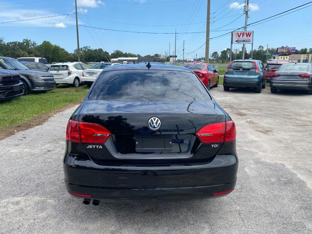 2013 Volkswagen Jetta - $8,995