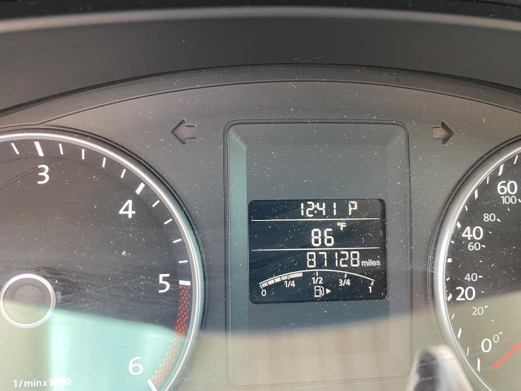 2013 Volkswagen Jetta - $8,995