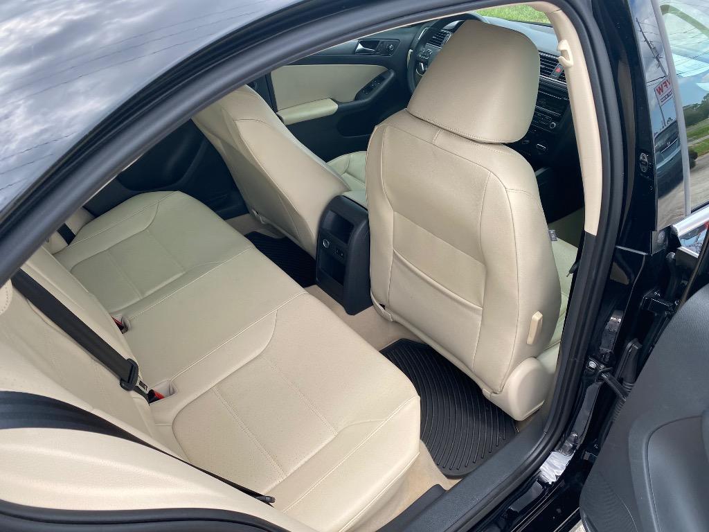 2013 Volkswagen Jetta - $8,995