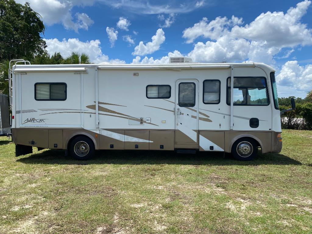 2003 Ford F-550 - $9,995