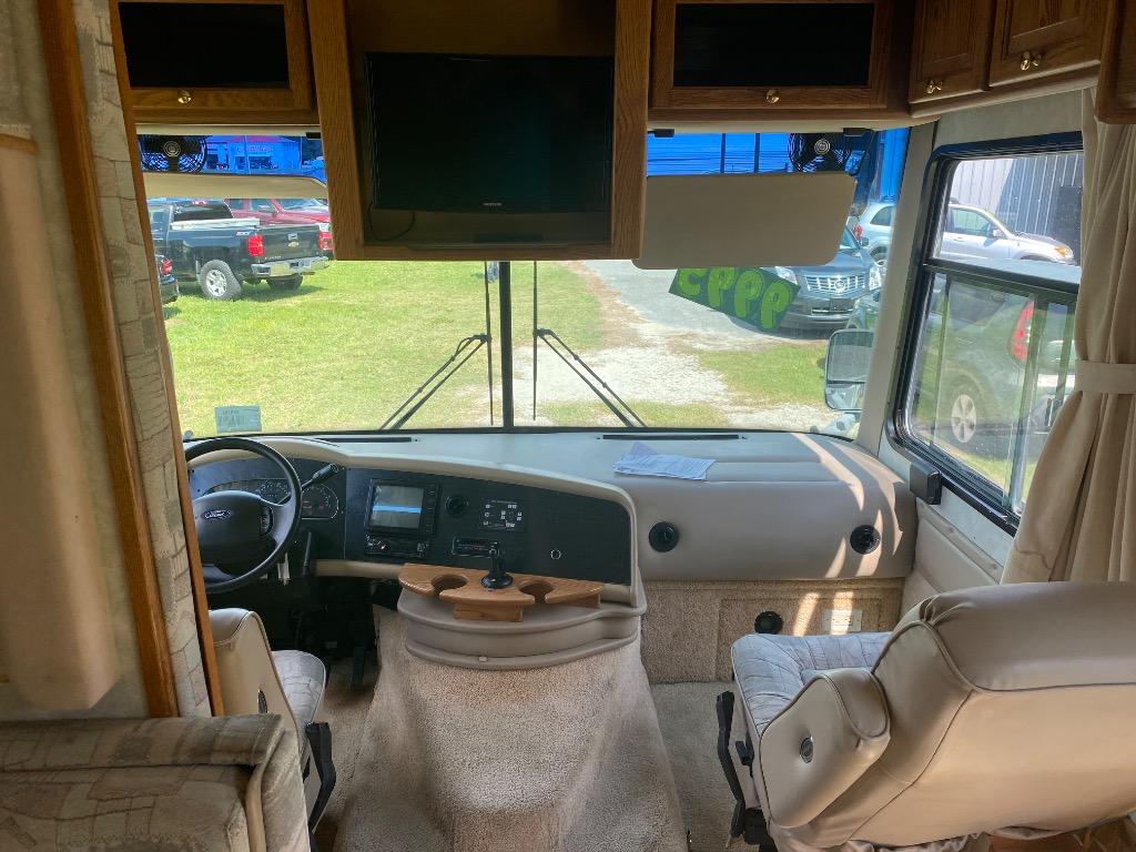 2003 Ford F-550 - $9,995