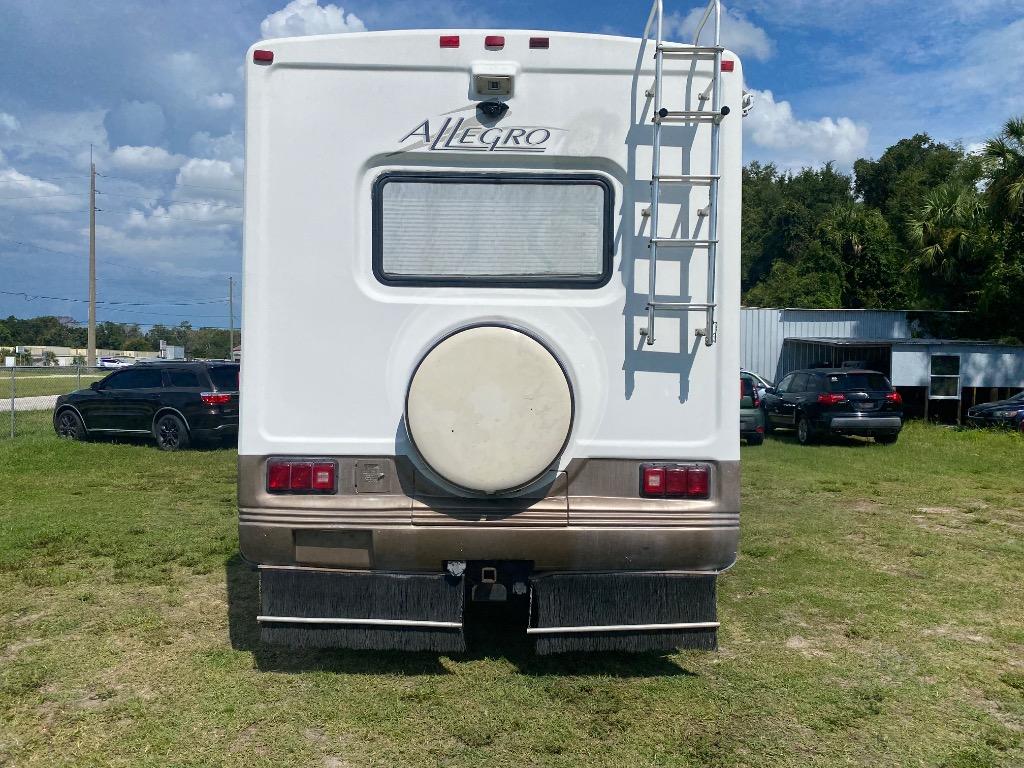 2003 Ford F-550 - $9,995