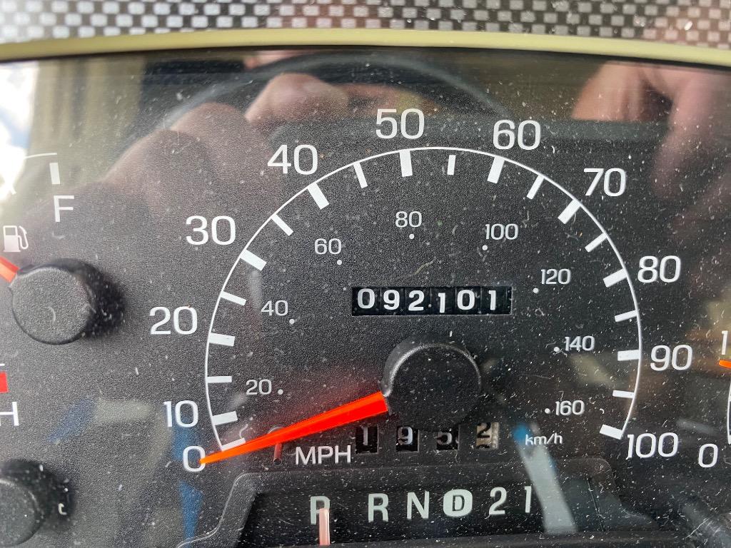 2003 Ford F-550 - $9,995