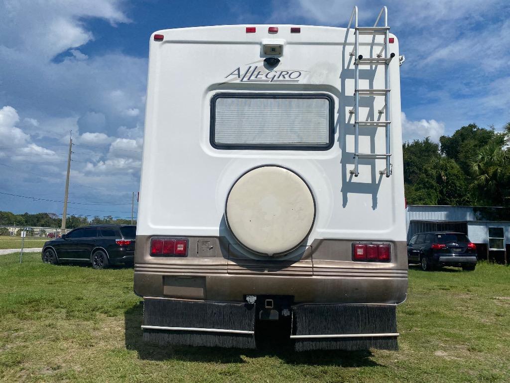 2003 Ford F-550 - $9,995
