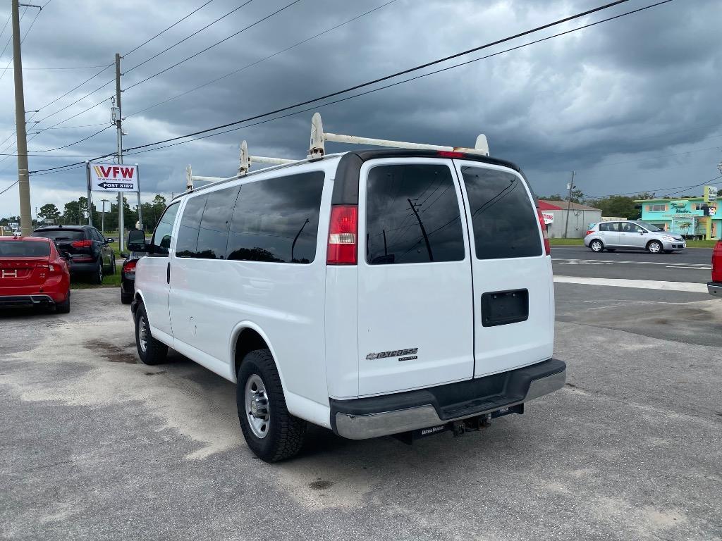 2016 Chevrolet Express - $10,995